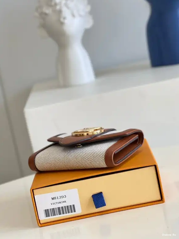 PONT VUITTON COMPACT WALLET 9 LOUIS 0702